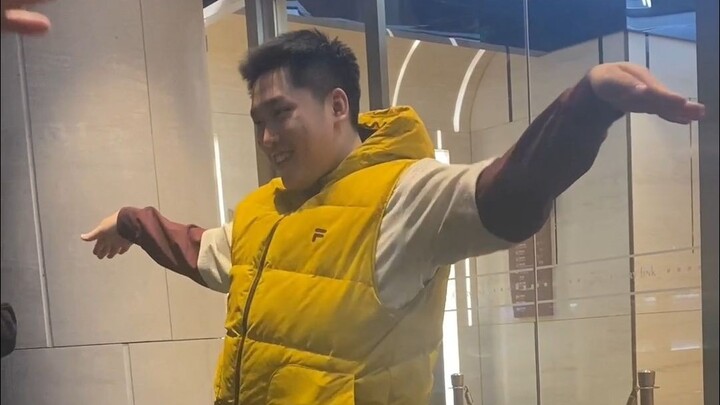 【พีท 174】เบื่อๆ อยู่ห้าง มาดูคลิปหน่อย