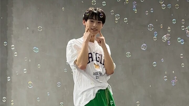 Jelly Pop is really bubbly! It’s hard for those who don’t get this song!