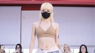 飞到摄影师脸上的一天  金请夏《Play》 Nanan编舞