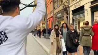 整活还得看老外