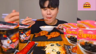 Mukbang pizza và mì cay #anngon