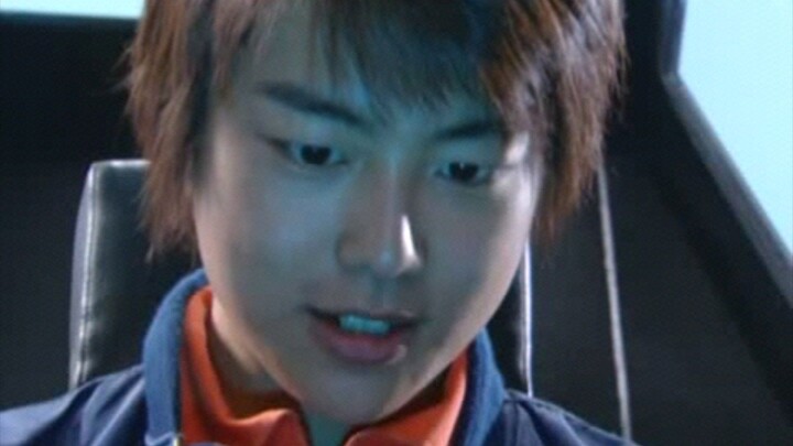 Ultraman cosmos eps 1 sub indo