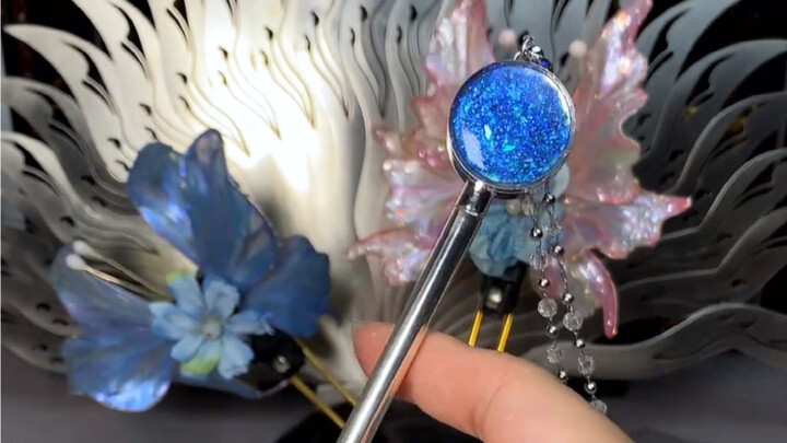 Jepit Rambut Pembela Diri: Jepit Langit Berbintang yang Menyimpan Jepit di Dalamnya. Kalau jepit ini