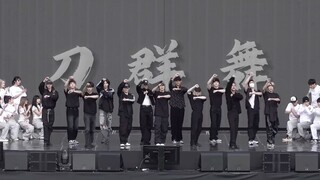 【SEVENTEEN】"عندما يكون الشيء الوحيد المتبقي في غرفة التدريب هو الآلة الموسيقية..." || الآلة الموسيقي