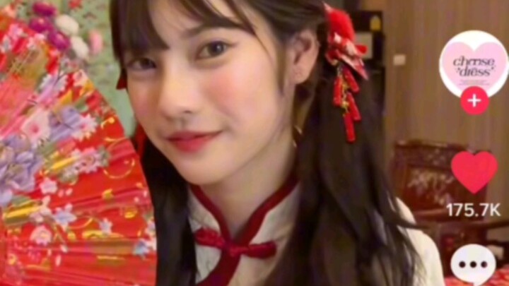 泰国网红集体穿旗袍庆祝中国新年，年味好足
