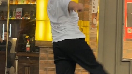 是谁还在跳LISA的MONEY！