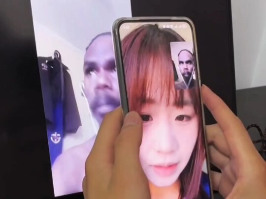 当我用黑人视频给女朋友打视频通话