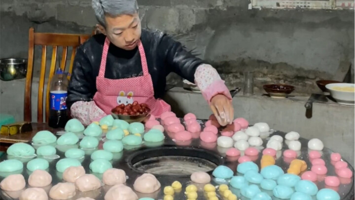 Celebrating the Lantern Festival with the whole village for the first time