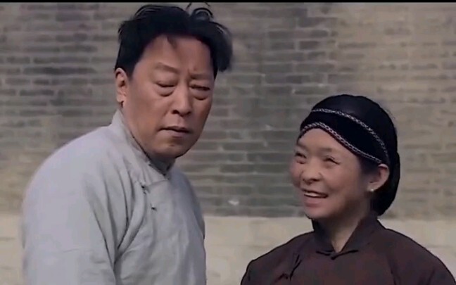 Su Daqiang was puzzled: he’d spent 50 yuan to “buy” a wife, and as soon as he touched her, it just h