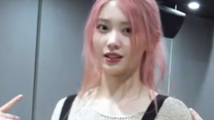 什么叫凌乱美~小婷练习室花絮Cut