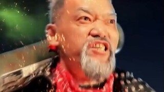 Chỉ vì cậu bé vô tình đốt thêm một ít tiền giấy cho ông nội khi đến thăm mộ ông, ông nội kiêu ngạo c