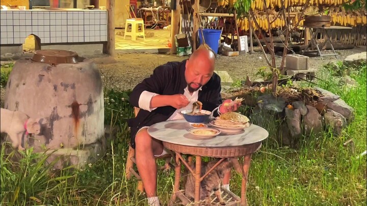 First time making Hulatang—every bite is a mix of sweet, sour, bitter, and spicy.