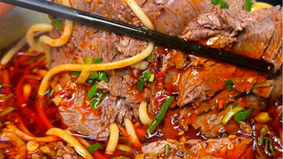 شوربة نودلز لحم البقر من لانزو! لا تُضاهى أبدًا!