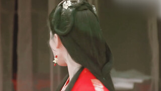 Damn it! This drama has a bit of a casting problem, half of the beauties from the domestic entertain