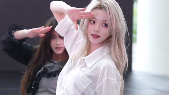 Randomly Lost Mouse: A Female College Student