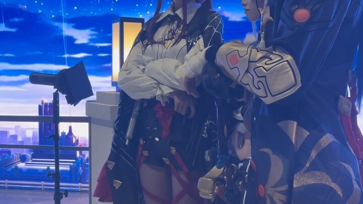 Liu Ying, you’re so popular—what are we three old teammates supposed to do now? [Sulky] [Sulky] [Wou