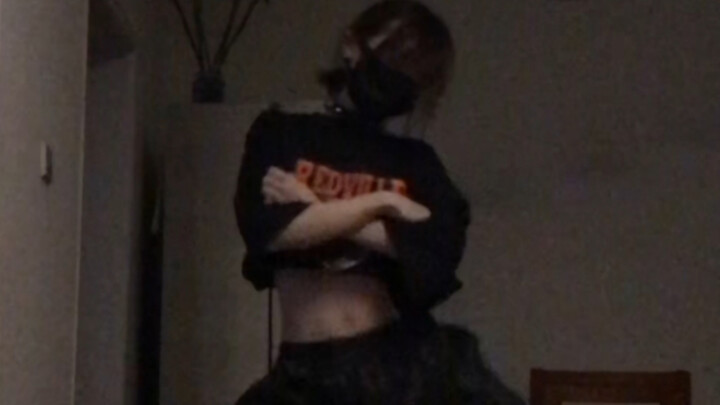 Practicing dancing! Amazing lllusion!