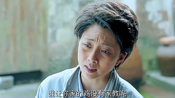 ไม่พอใจไก่บ้านข้างๆ เลยส่งไก่ไปให้เขาอีกตัว