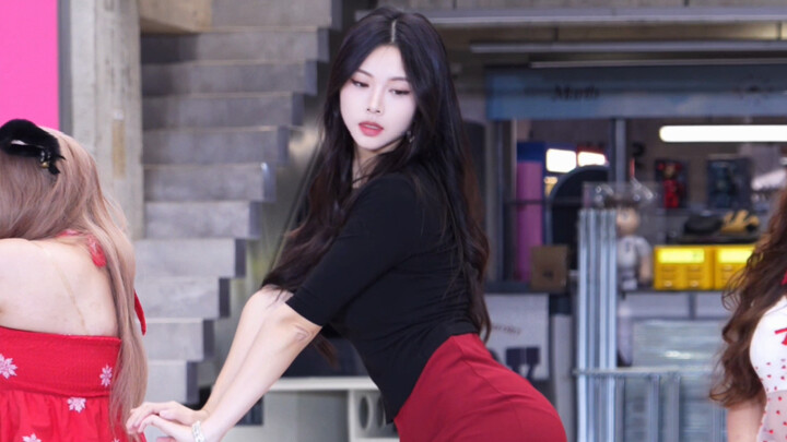 Bước đi nhẹ nhàng, quyến rũ | Gợi cảm và lười biếng mới là thương hiệu của AOA!