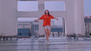 【TFBOYS】Seven-year-old fans cover "Love Departure" with one-click costume change for the seventh ann