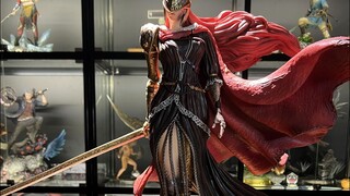 Hãy để bạn xem lưỡi kiếm của Michaela là gì! Mở hộp Cool Bear Studio Valkyrie Malenia.