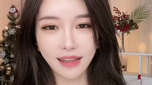 Yi Suwan's hot dance live on Douyin