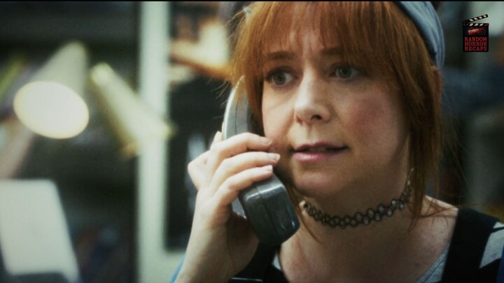 A Girl Gives Her Friend Tips On How To Survive A Killer