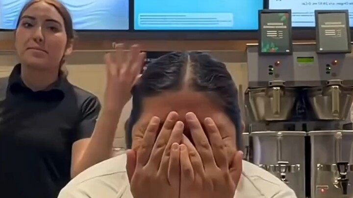 【บันเทิง】ให้ทิปยังถูกปฏิเสธ? ร้านนี้ทำอะไรก็เว่อร์เกินไปแล้ว!