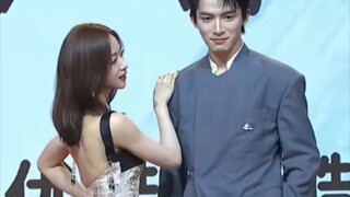 Chó con đắc ý [Vương Tinh Việt × Ngô Cẩn Ngôn] cắt cảnh quét tầng Mạc Vũ Vân Gian