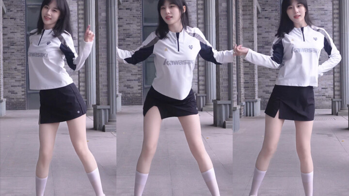 เลิกเรียนแล้วไปเล่นบอลด้วยกันไหม