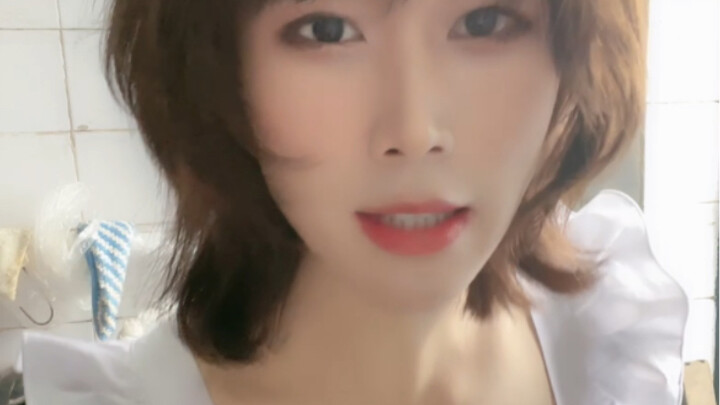 TS Wanita Palsu Tsukino Mitsuto, Istri Orang Merekam di Dapur