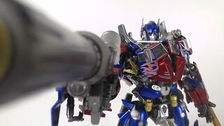 崭新的就像刚保养完，变形金刚KO版MC 30DLX电影擎天柱