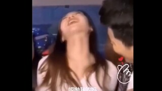 Cô gái, dừng lại đi, tôi là một hành khách nghiêm túc