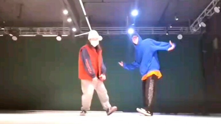 【Hiphop】Phong cách cổ điển, Vans là lựa chọn lý tưởng khi bạn muốn cảm thấy thoải mái~