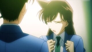 Shinichi akhirnya berubah kembali kali ini dan bersama Xiaolan selamanya