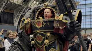 2k时期泰拉人民夹道欢迎战帅荷鲁斯珍贵录像