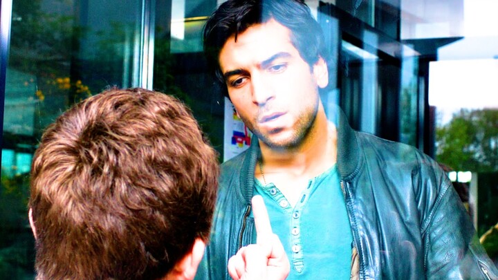 Ketika murid nakal bertemu guru keren, mereka bahkan tak punya kesempatan untuk bilang maaf!