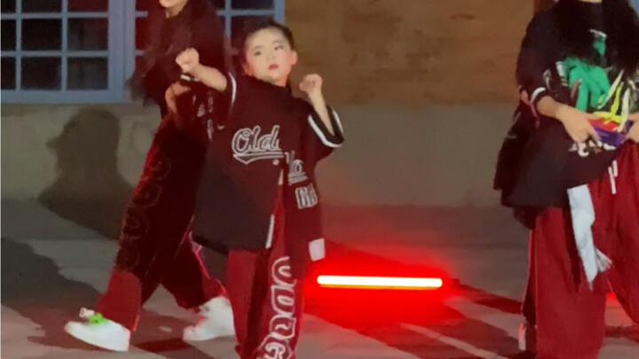 Perfect expressions, eye-catching little Youyou