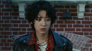 MV lagu solo terbaru Park Chanyeol, "Upside Down", resmi dirilis.