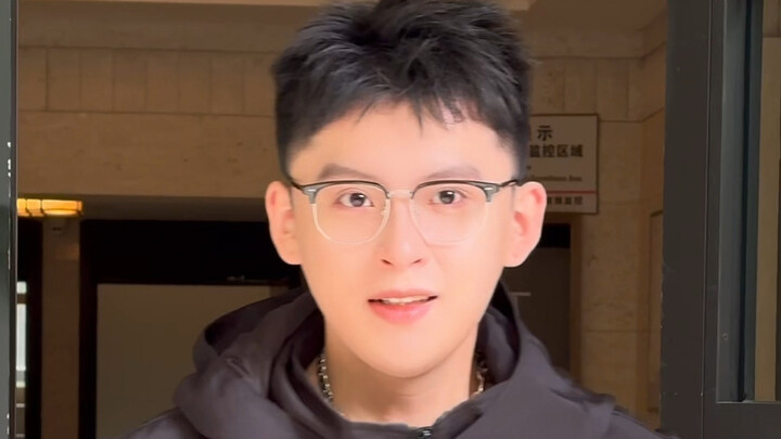 Quay lại đóng vai chó rồi cả nhà ơi!