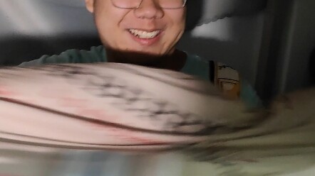 Apa yang dilakukan pemain bass di asrama?