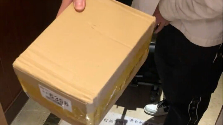 Hahaha, who could say no to a bouncy little Eggling?