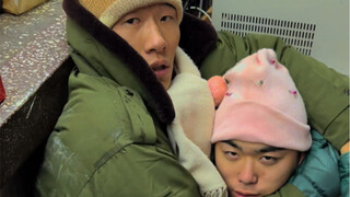 2หนุ่มโง่ตกไปอยู่ใน “นรกบนดิน” ของพี่อ้วน