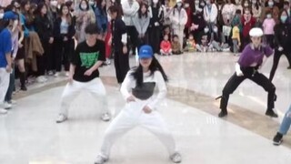 【DKZ】 هل يمكن أن يكون الأداء بدون أدوات بهذه الروعة؟! رقصة عشوائية لـ Lupin | رقصة KPOP عشوائية في ج