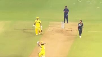 Dhoni batting