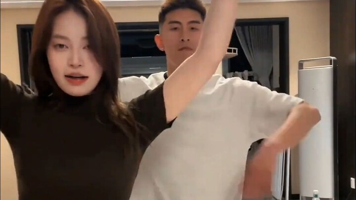 Teaching My Boyfriend to Dance 10