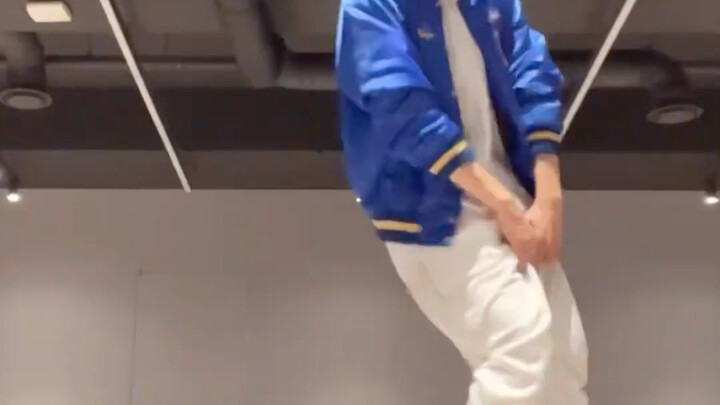 I say, who hasn't seen Shotaro's 2baddies challenge? It's really driving me crazy, how can he dance 