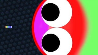 Slitherio 1 Tiny Hacker Snake เทียบกับ Giant Pro Snakes Epic Slitherio Gameplay