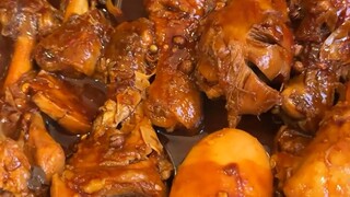 我发起了一个投票如何哄女朋友高兴，你学废了吗？我妈曾经说过：想拴住一个女人的心，必须先拴住她的胃