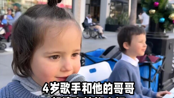 Ca sĩ 4 tuổi cùng anh trai biểu diễn ca khúc “You Raise Me Up” khiến cả khán phòng trầm trồ